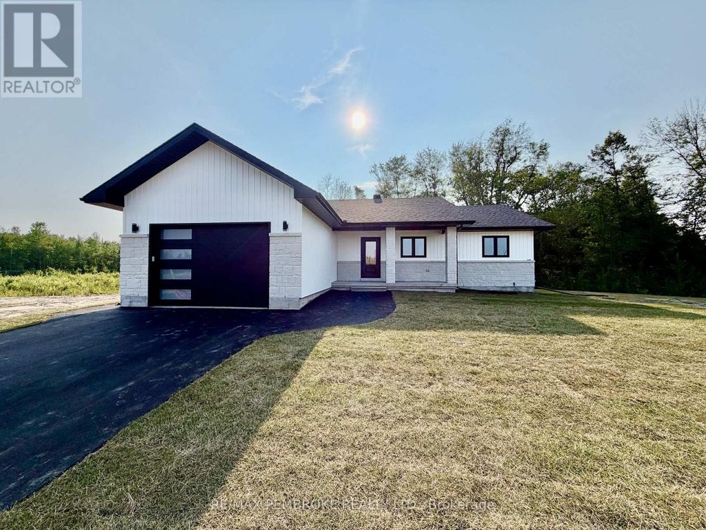 55 Eddy Crescent, Pembroke