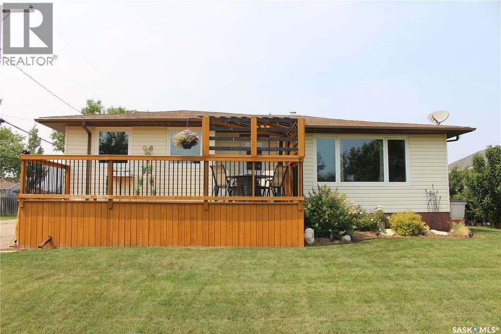 265 Saskatchewan Street, Central Butte