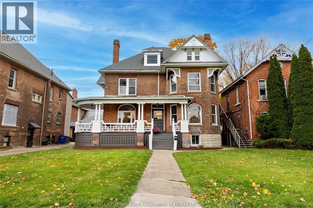129 William Street South, Chatham
