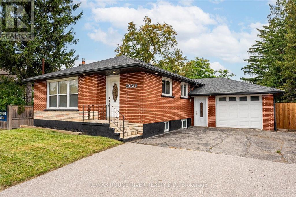 Bsmt - 1121 Brock Street S, Whitby (downtown Whitby)