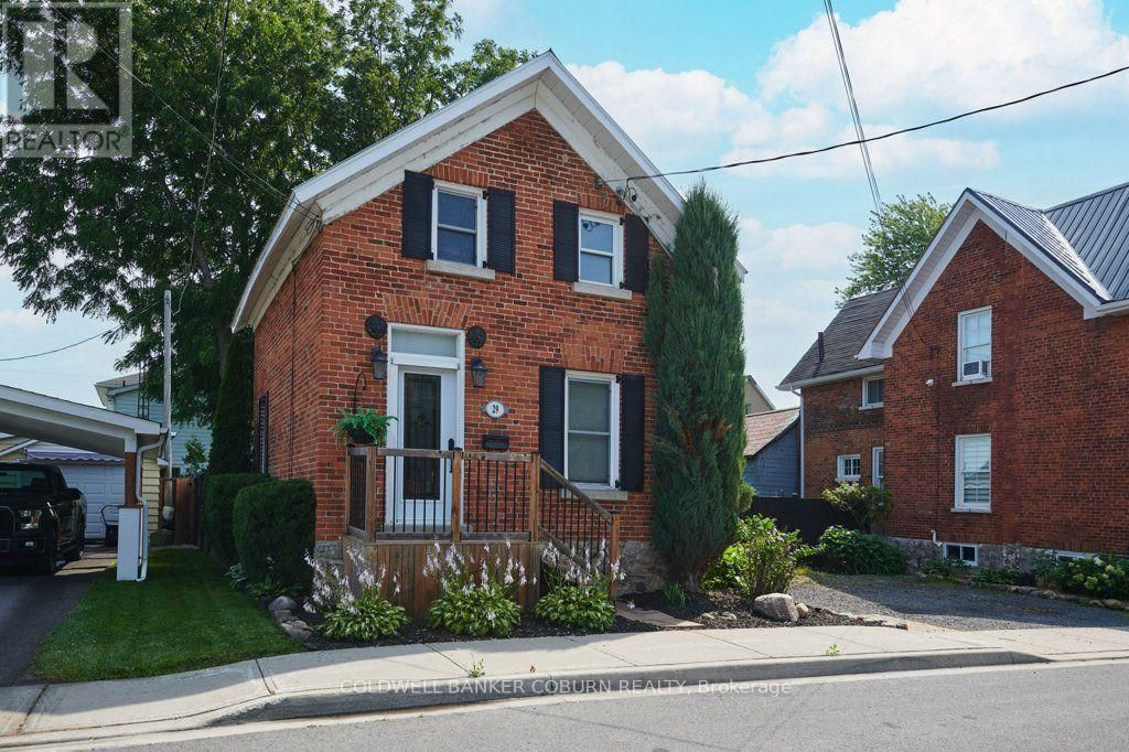 29 Ontario Street, South Dundas