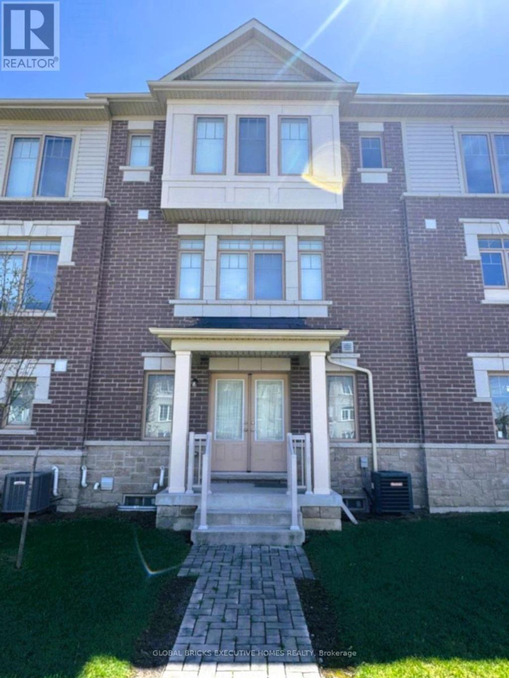 42 Ambereen Place E, Clarington (bowmanville)