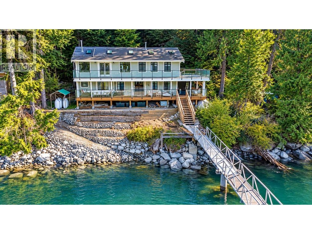 29 E Croker Island, North Vancouver