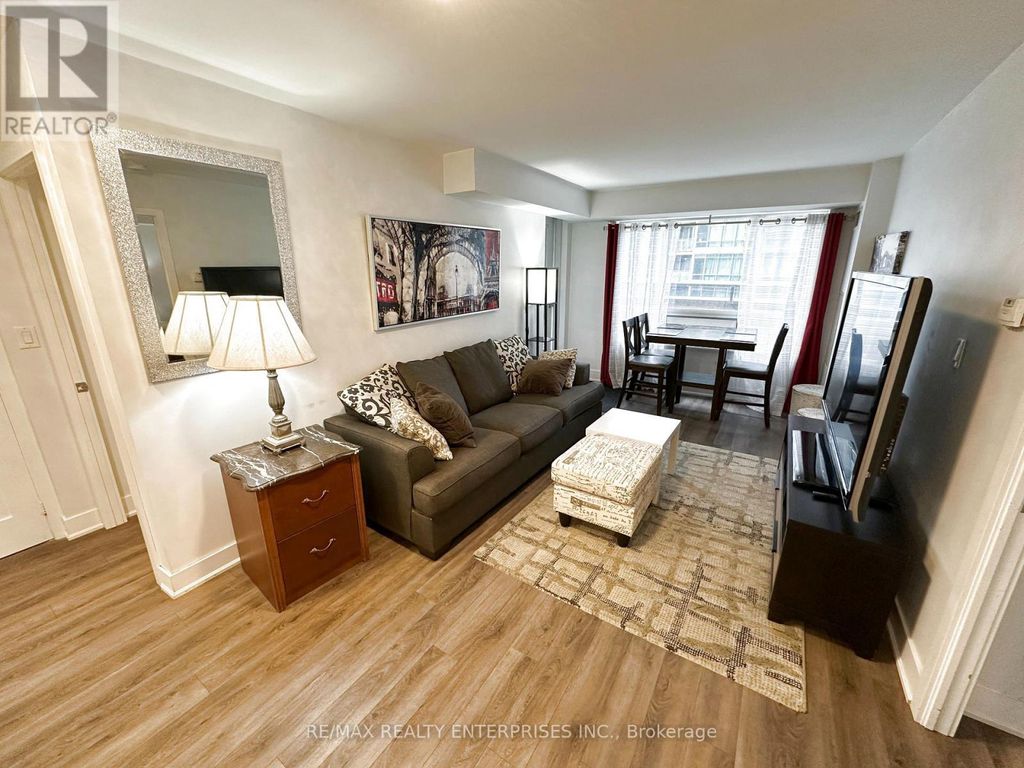 517 - 20 Blue Jays Way, Toronto (waterfront Communities)