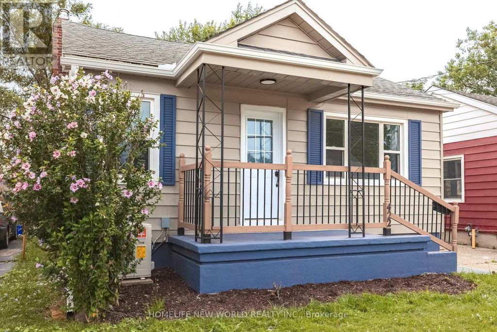 422 Welland Avenue, St. Catharines (facer)
