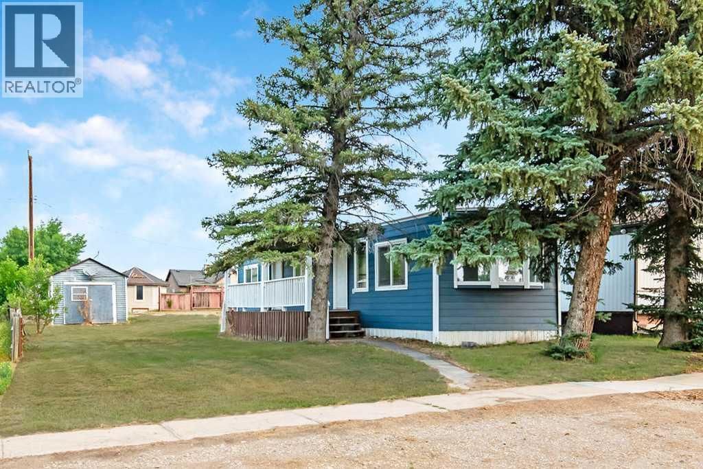 225 2 Avenue N, Champion