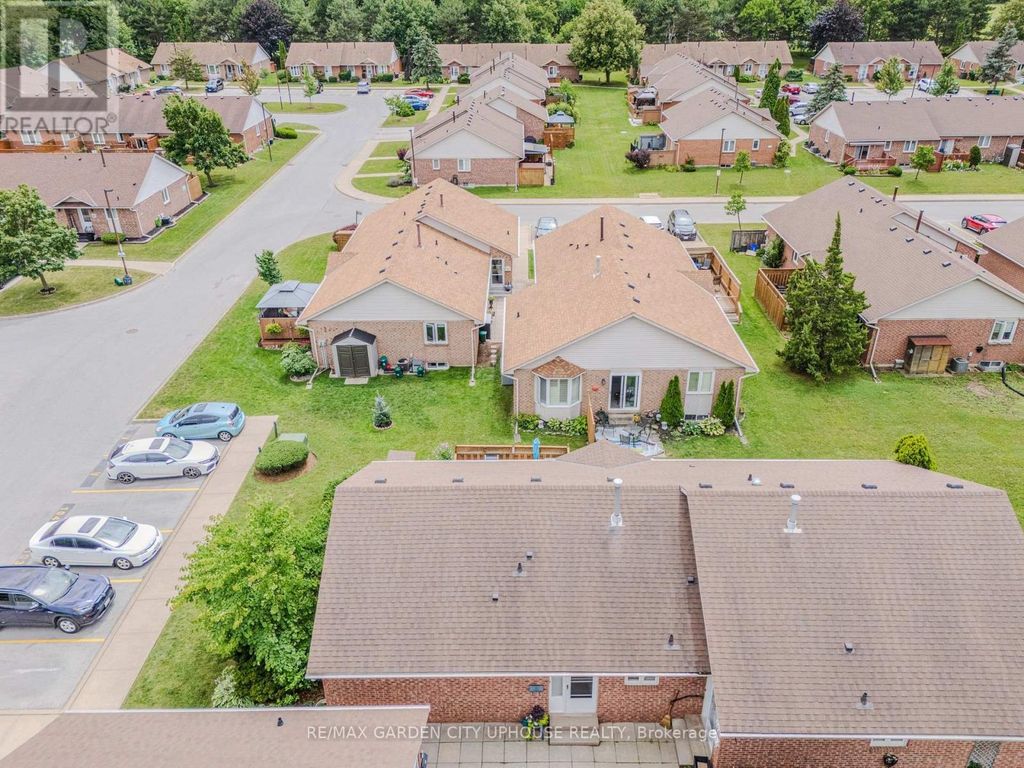 103 - 122 Bunting Road, St. Catharines (e. Chester)