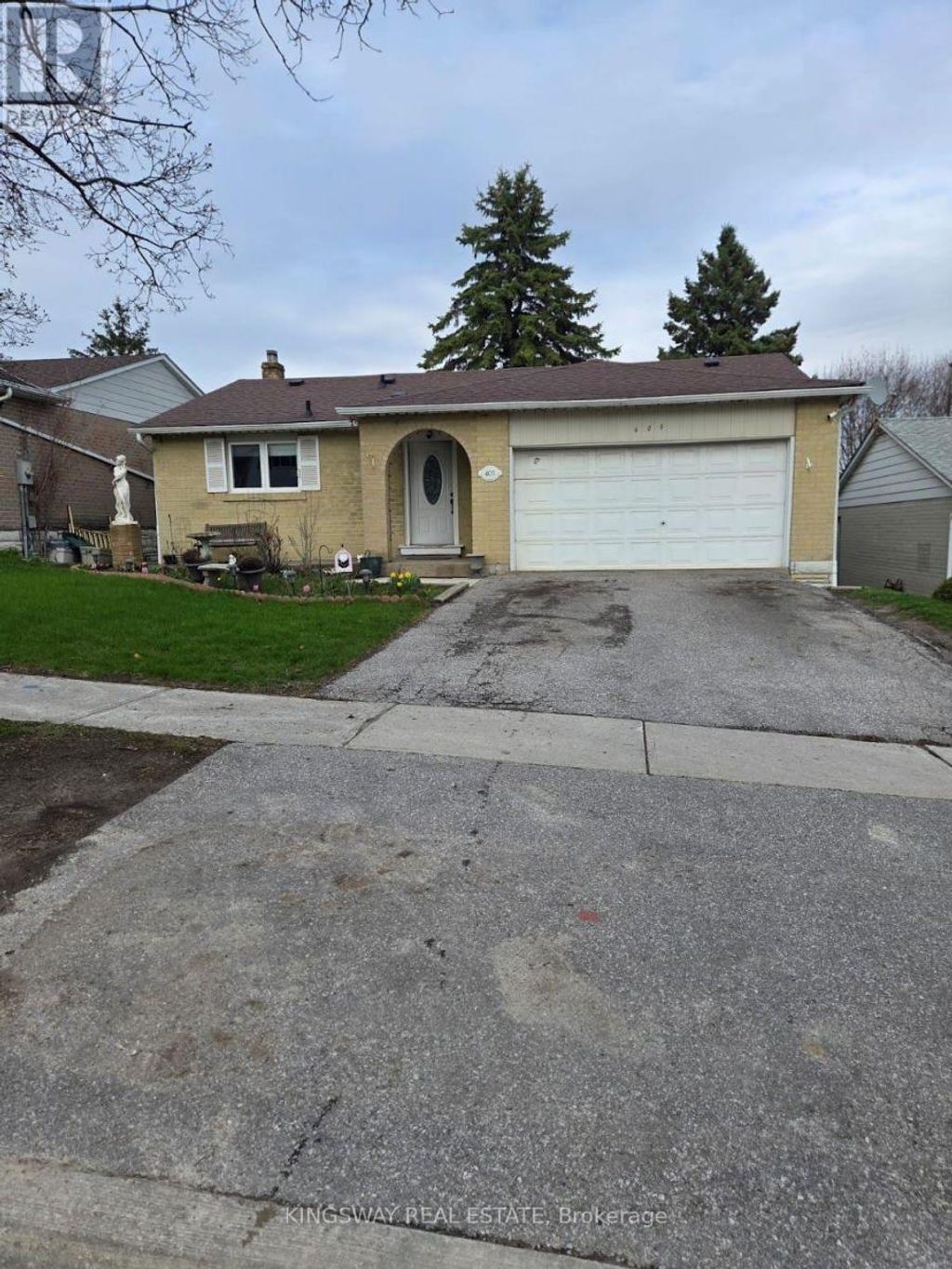 405 Dixon Boulevard, Newmarket (central Newmarket)