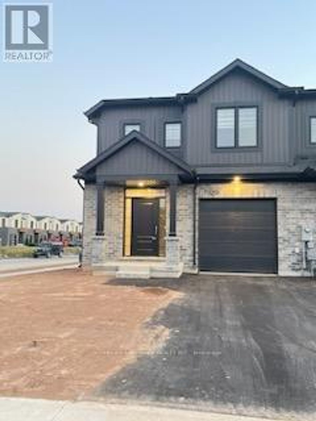 7129 Parsa Street, Niagara Falls (brown)
