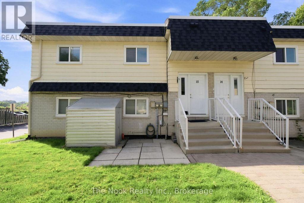 1-3 - 540 Mary Street E, Whitby (downtown Whitby)