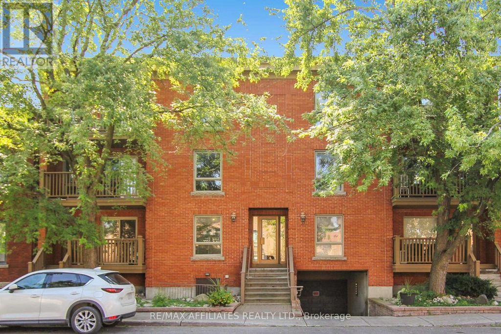 1 - 160 Bruyere Street, Ottawa