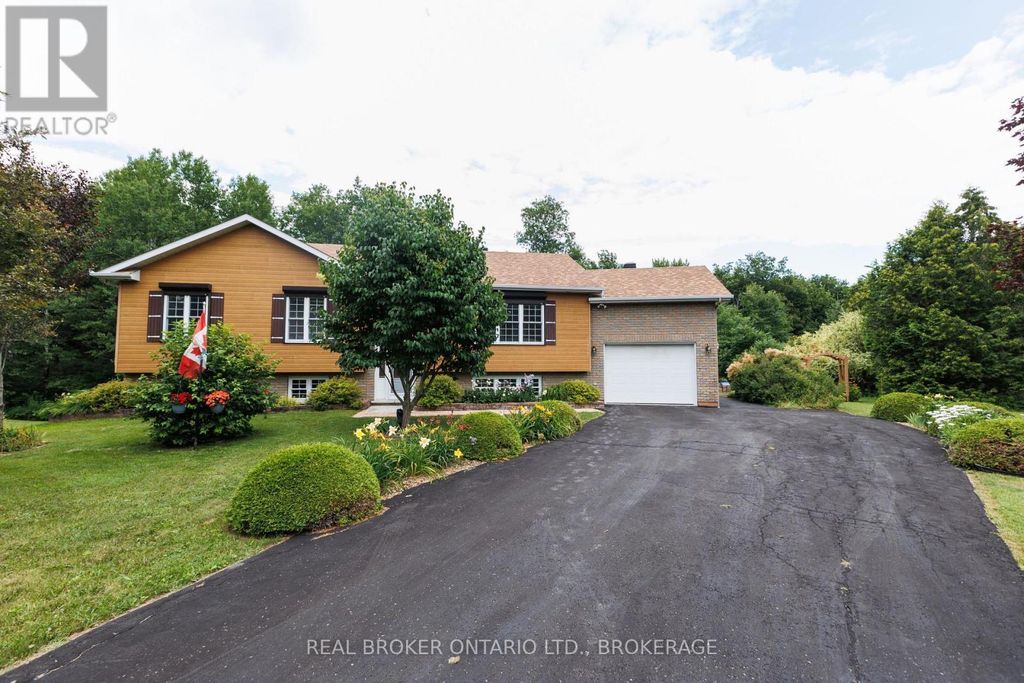 3213 Dornie Road, North Glengarry