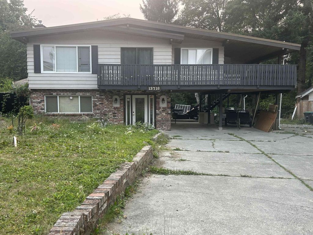 13718 Glen Place, Surrey