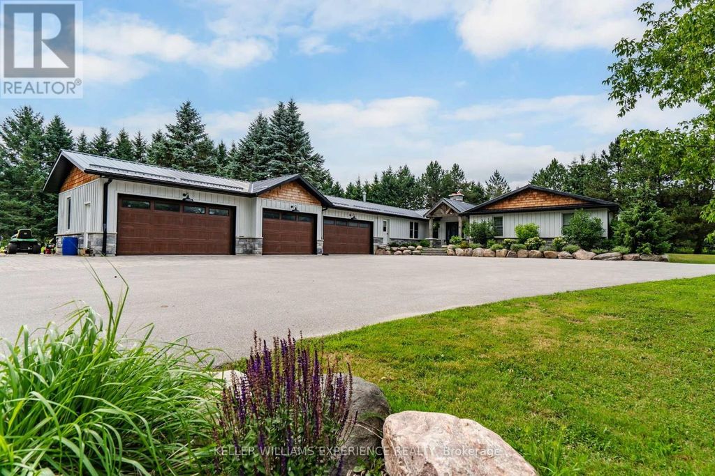 320 6 Concession E, Tiny