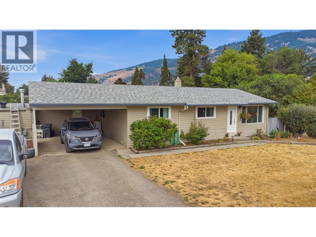 9694 School Road, Coldstream