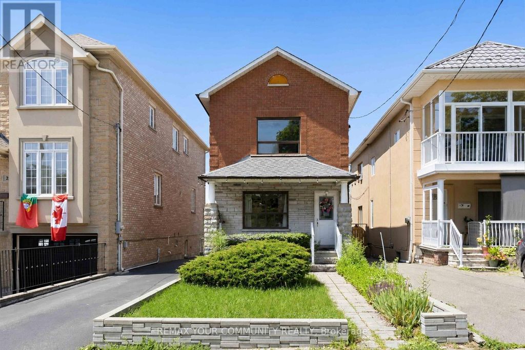 32 Kirknewton Road, Toronto (caledonia-Fairbank)