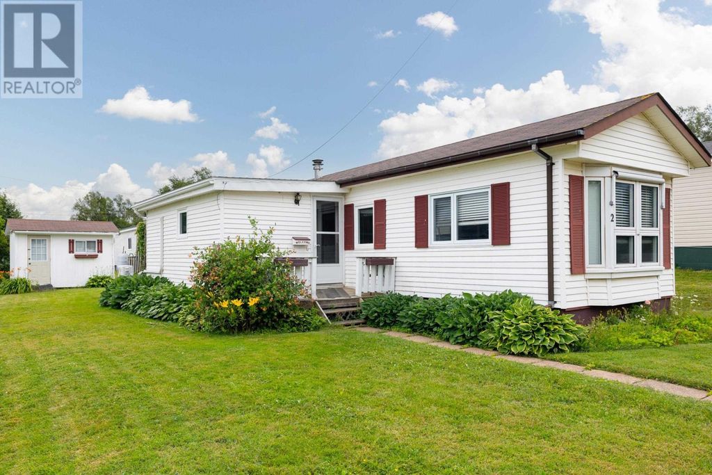 2 Selkirk Avenue, Cornwall