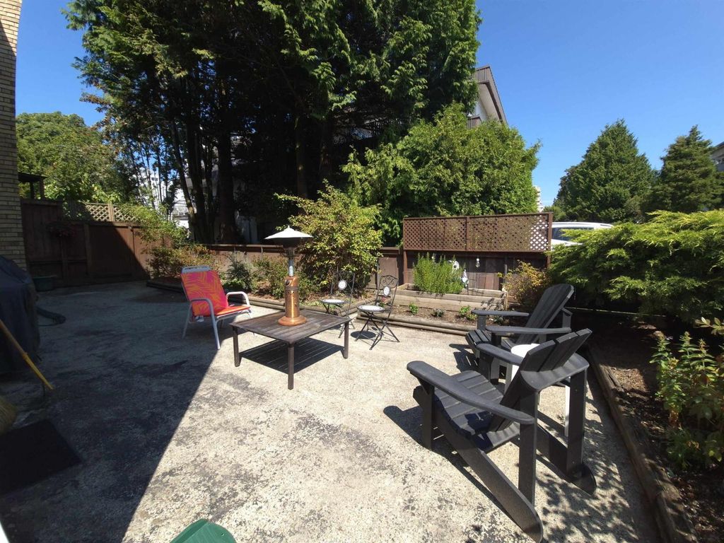 106 15265 Roper Avenue, White Rock