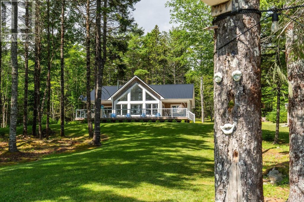 120 Kempt Back Lake Road, Kemptville