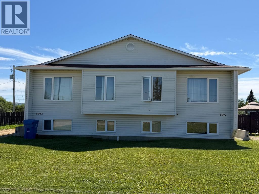 4911/4913 56 Avenue, Pouce Coupe