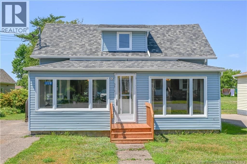 119 Degrâce Street, Shippagan
