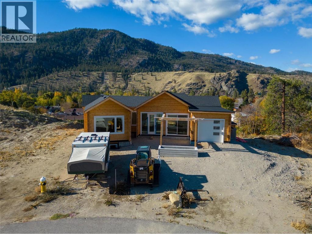 4850 Bassett Avenue, Okanagan Falls