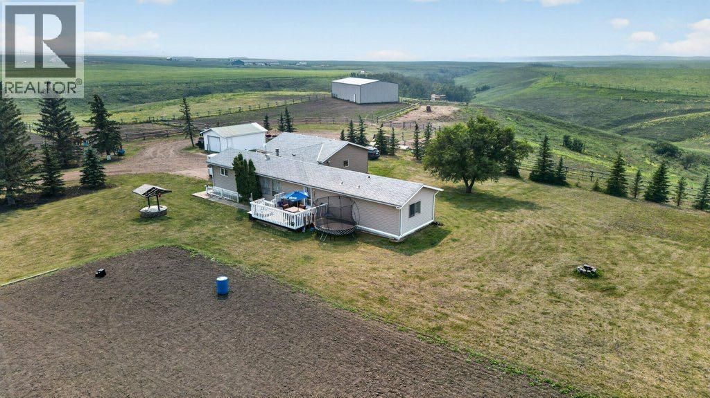 311038 222, Rural Kneehill County