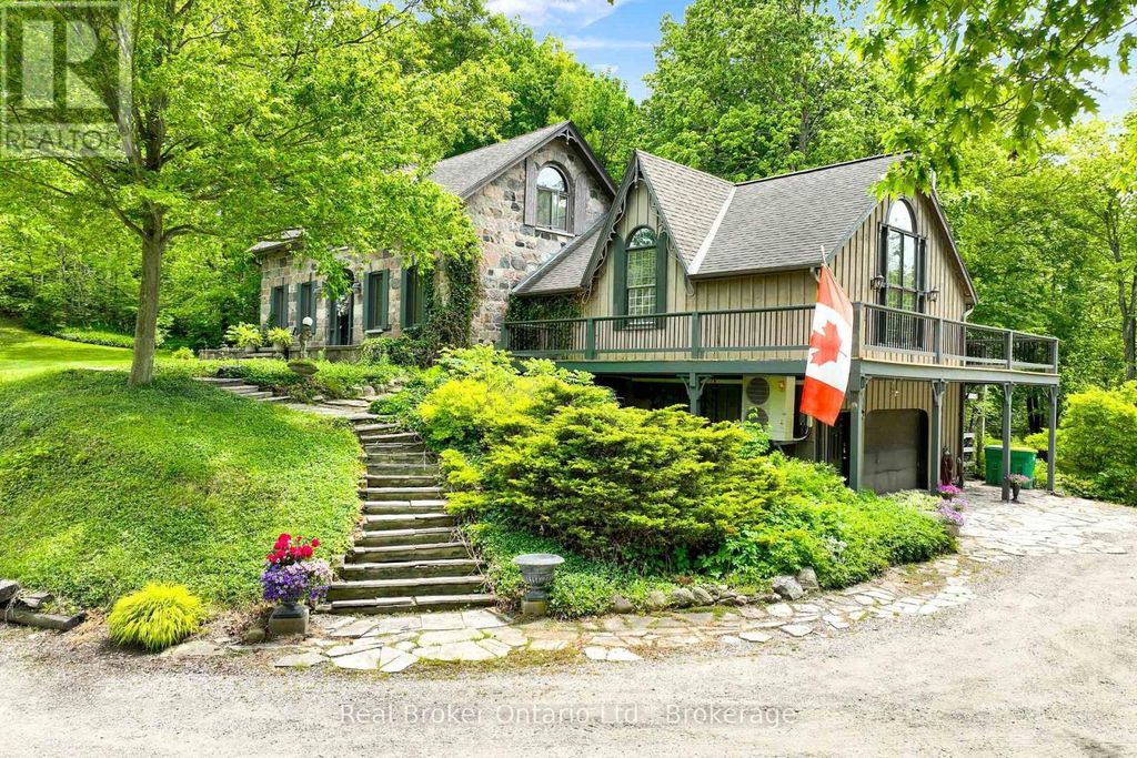 4766 Hyndman Drive, Southwest Middlesex