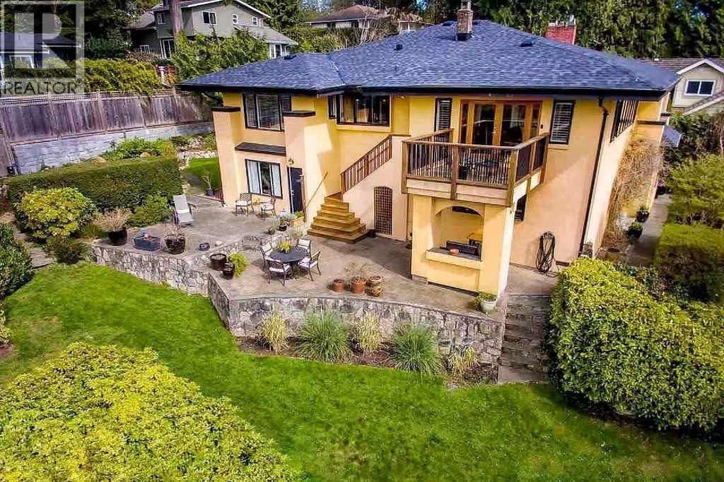 Main Floor 310 St. James Road, North Vancouver