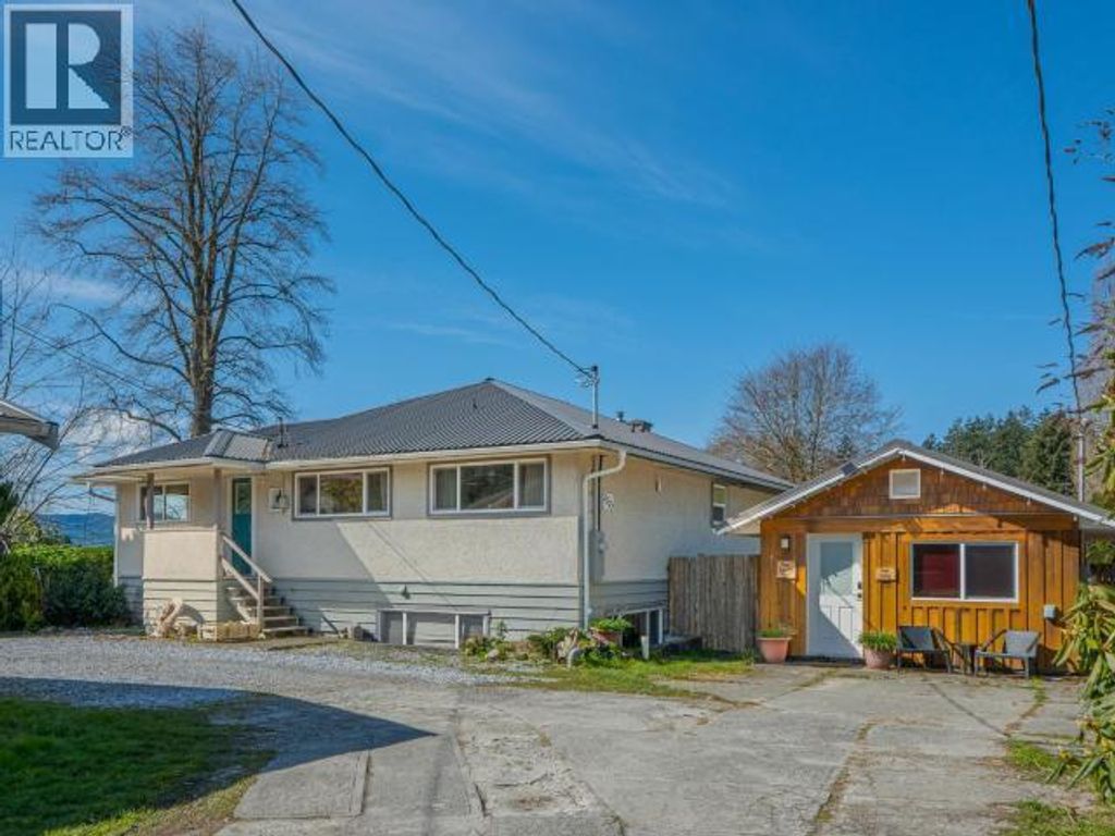 2277 Phillips Road, Powell River