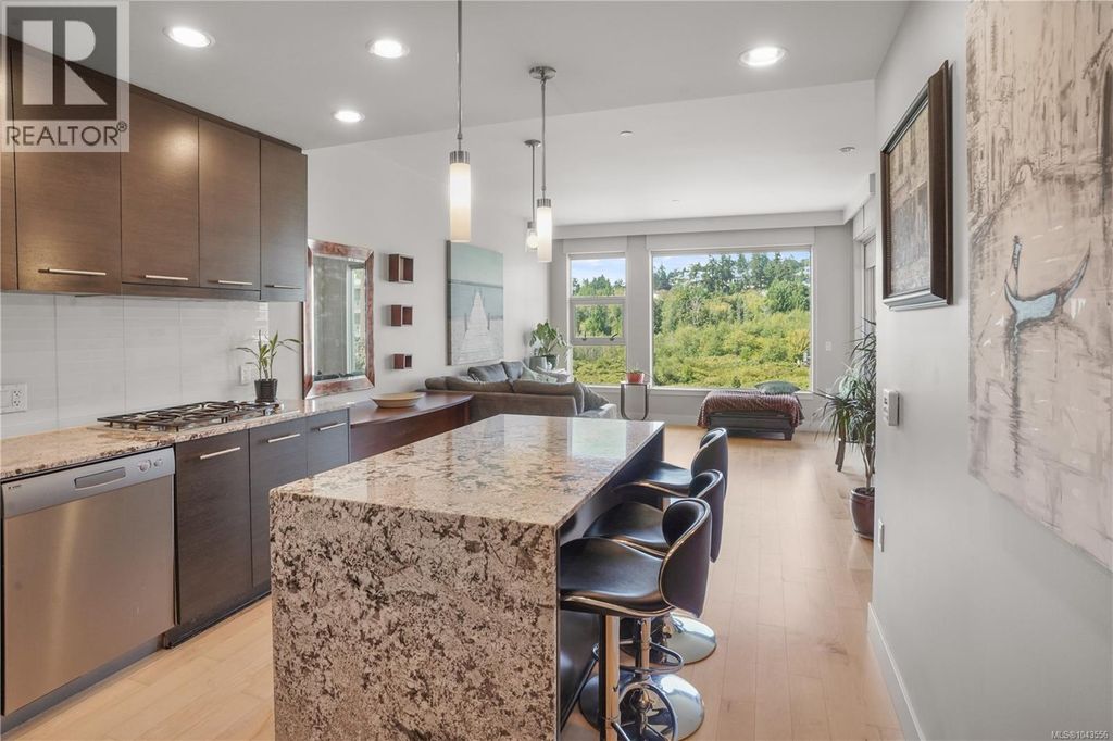 405 3223 Selleck Way, Colwood