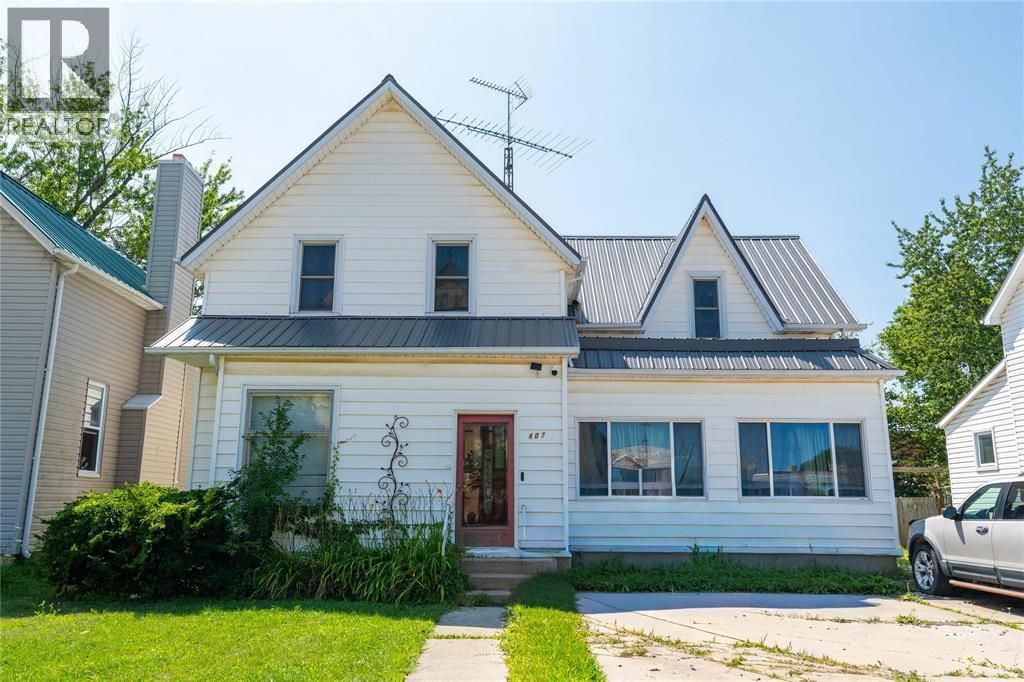 407 Queen Street, Petrolia