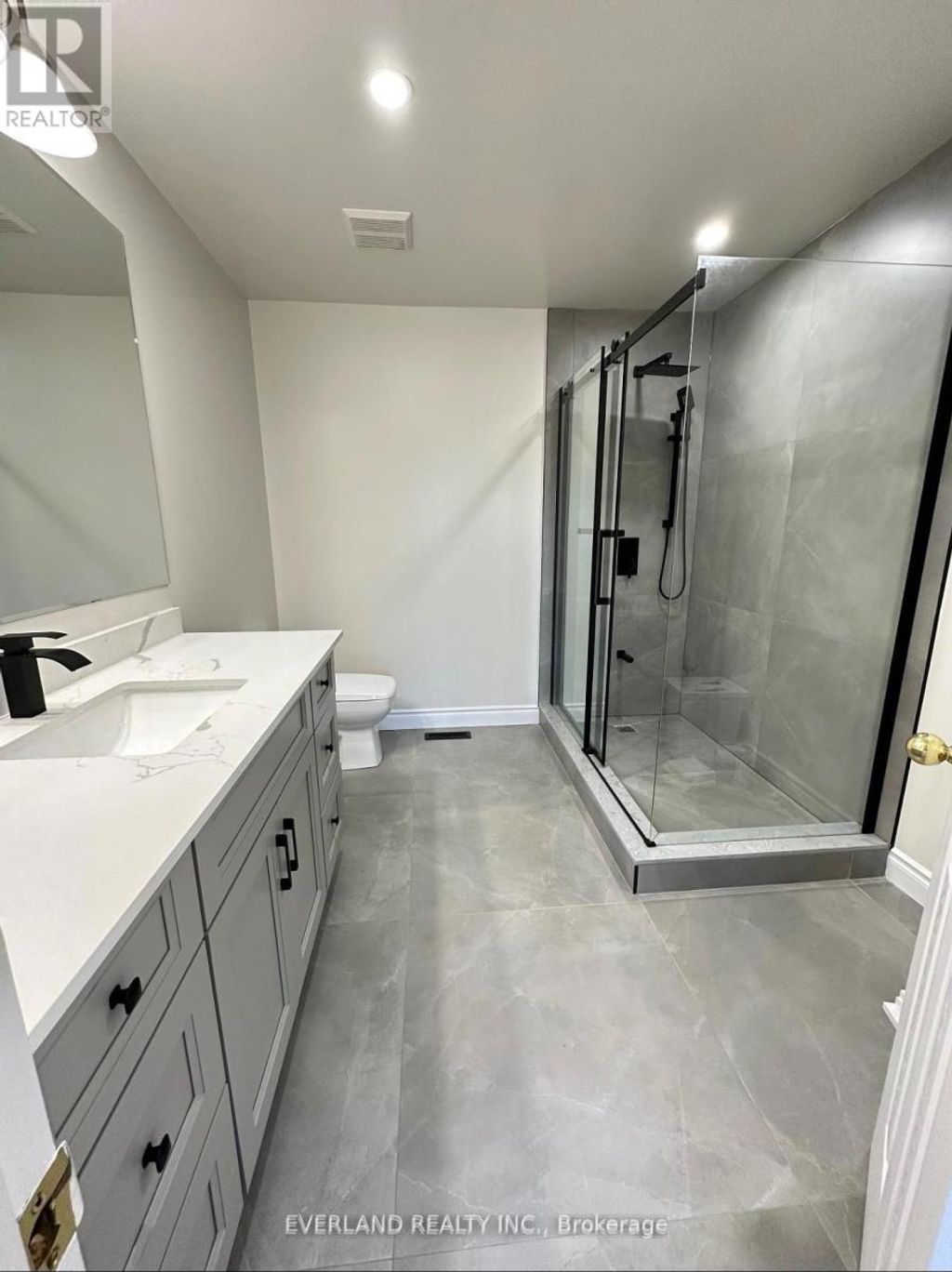 7 Bassett Avenue, Richmond Hill (langstaff)