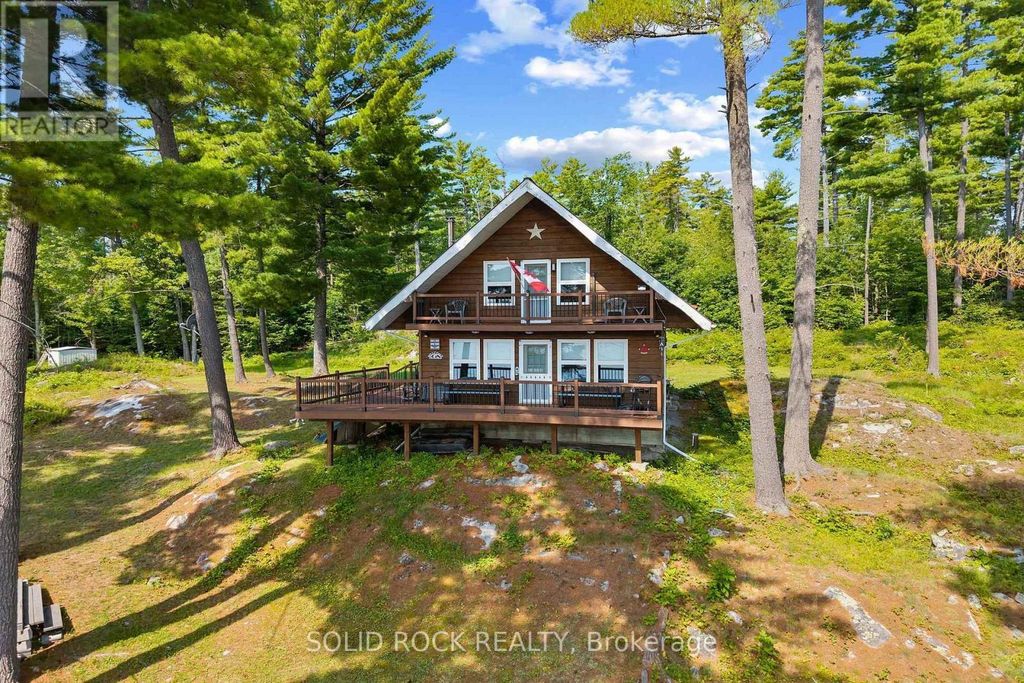 992 White Lake Shore North, Lanark Highlands