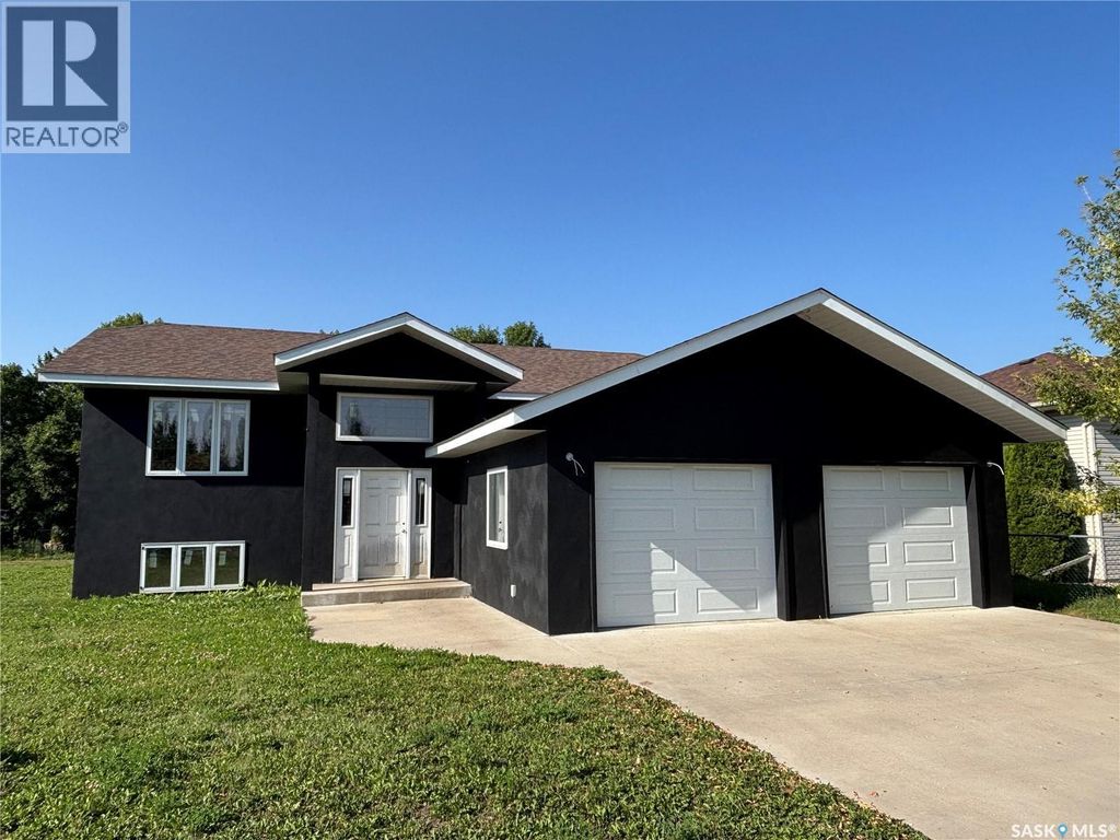 117 Carson Bay, Lampman