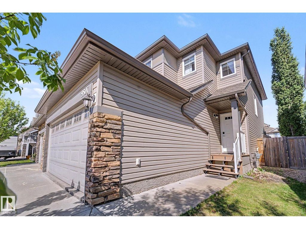 9507 Simpson Ct Nw, Edmonton