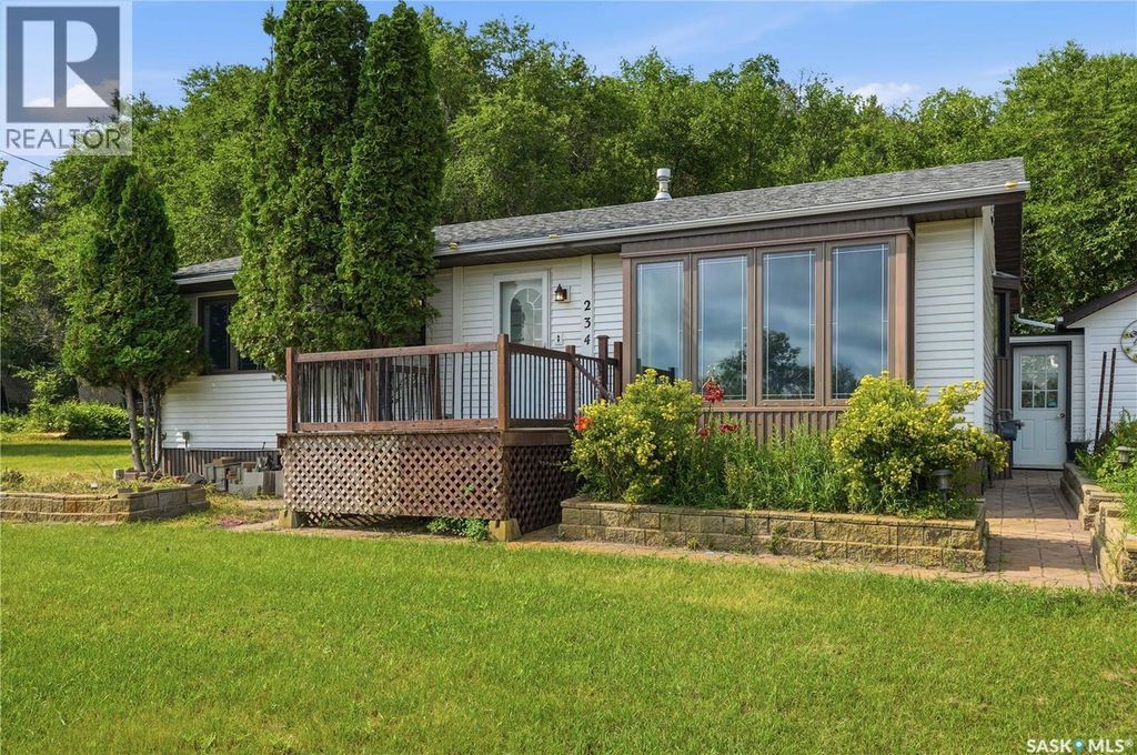 234 B-say-tah Road, B-Say-Tah