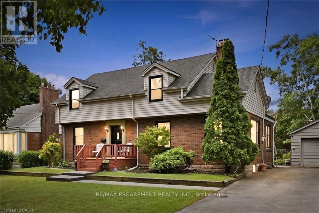 938 Cloverleaf Drive, Burlington (lasalle)