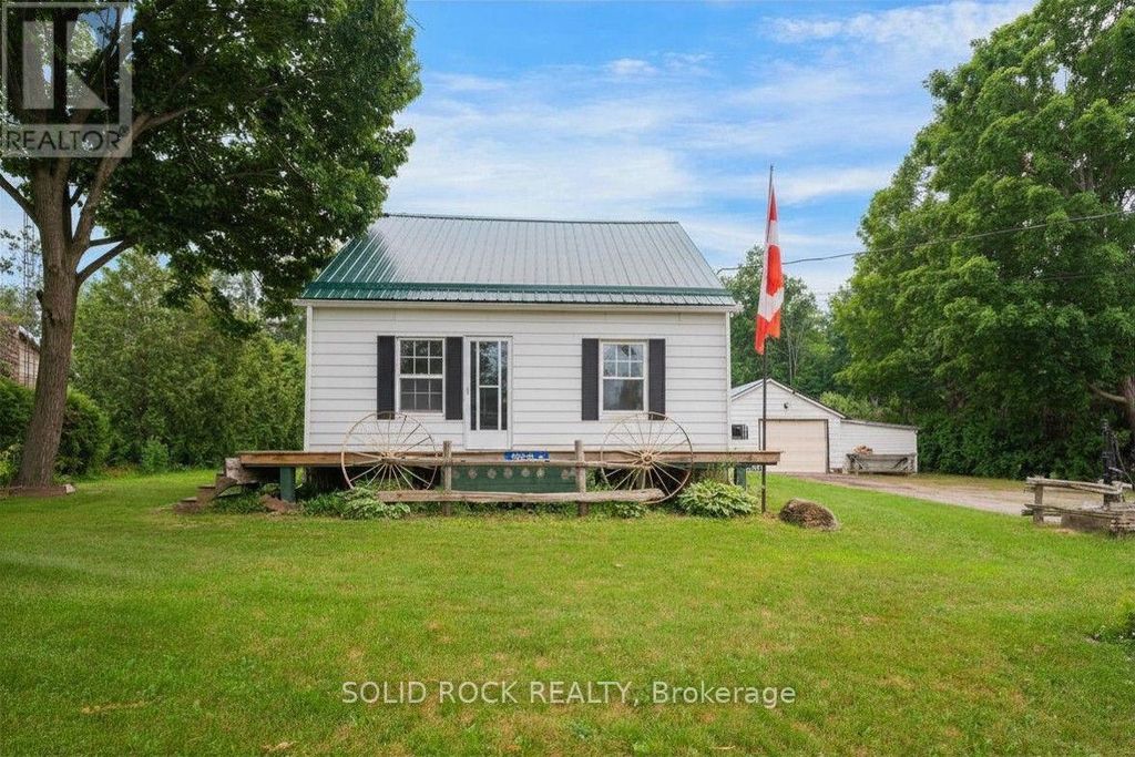 8699 Dale Road, Hamilton Township