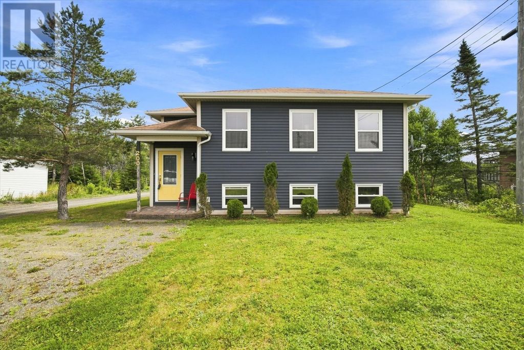 200 Main Road, Blaketown