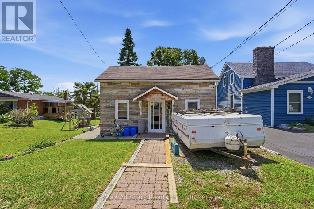 106 Bond Street E, Kawartha Lakes (fenelon Falls)