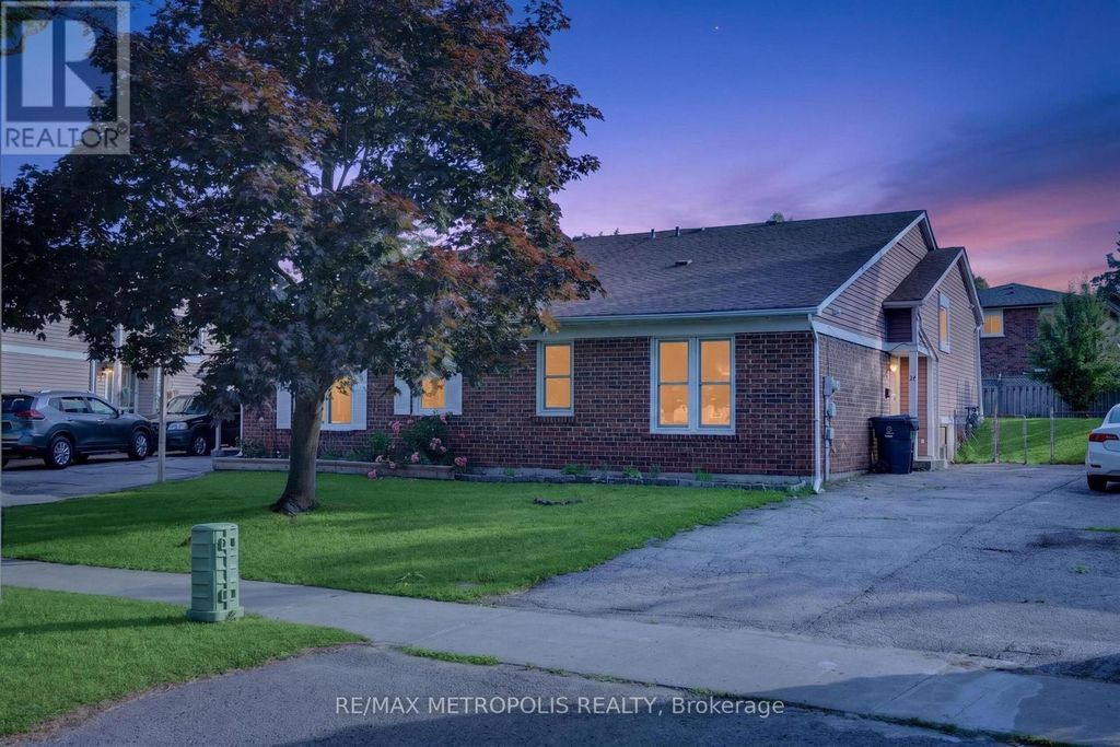 16 Stanbridge Court, Toronto (malvern)