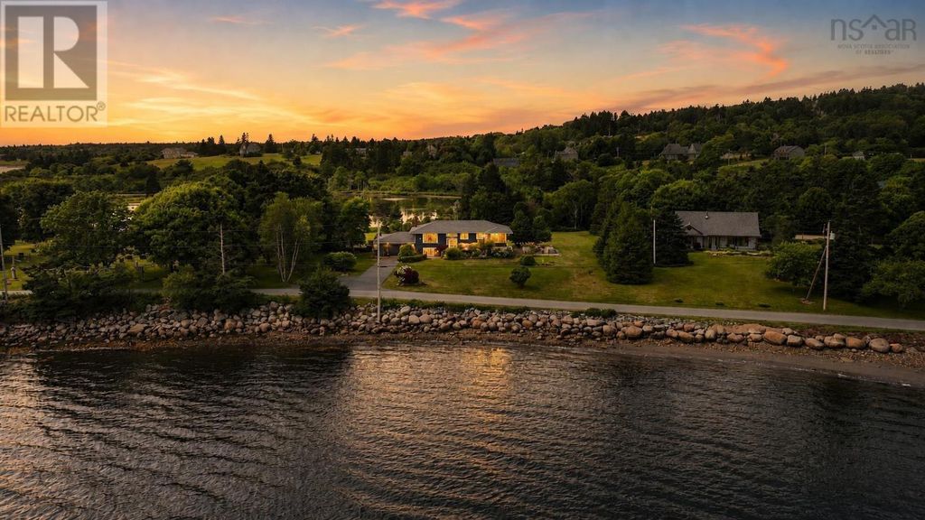 78 Fort Point Road, Lahave
