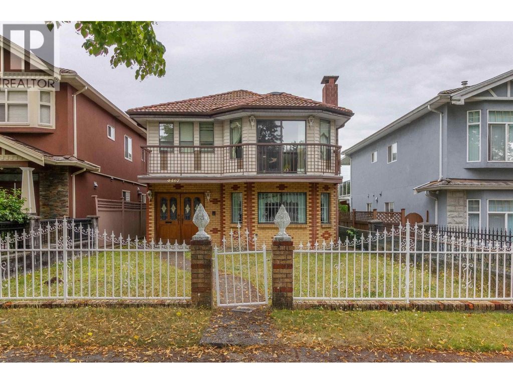 4467 Perry Street, Vancouver