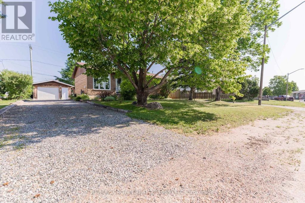 30 Hazel Street, Kapuskasing