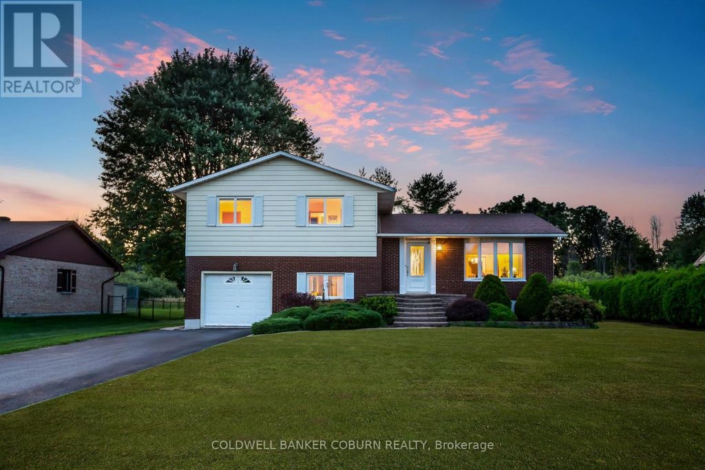 12169 Lakeshore Drive, South Dundas