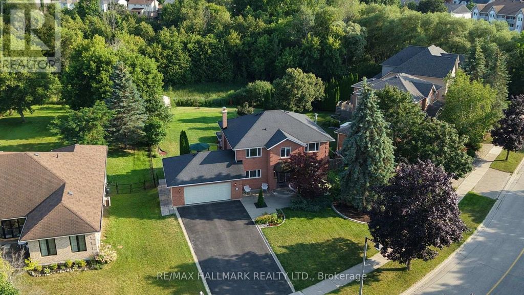 97 Thompson Drive, East Gwillimbury (holland Landing)