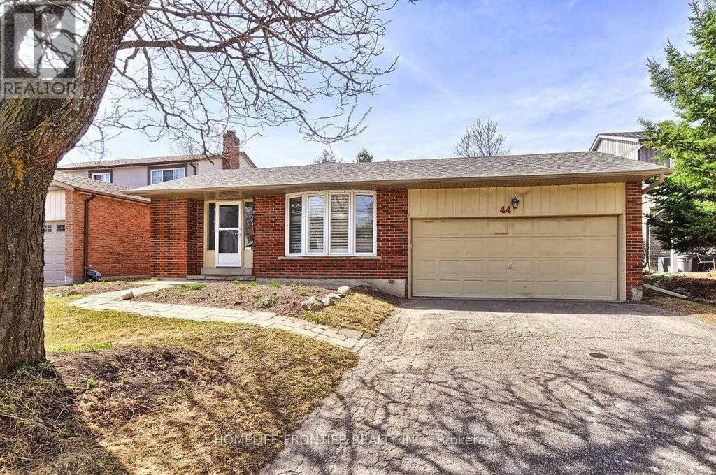 44 Rutledge Avenue, Newmarket (huron Heights-Leslie Valley)