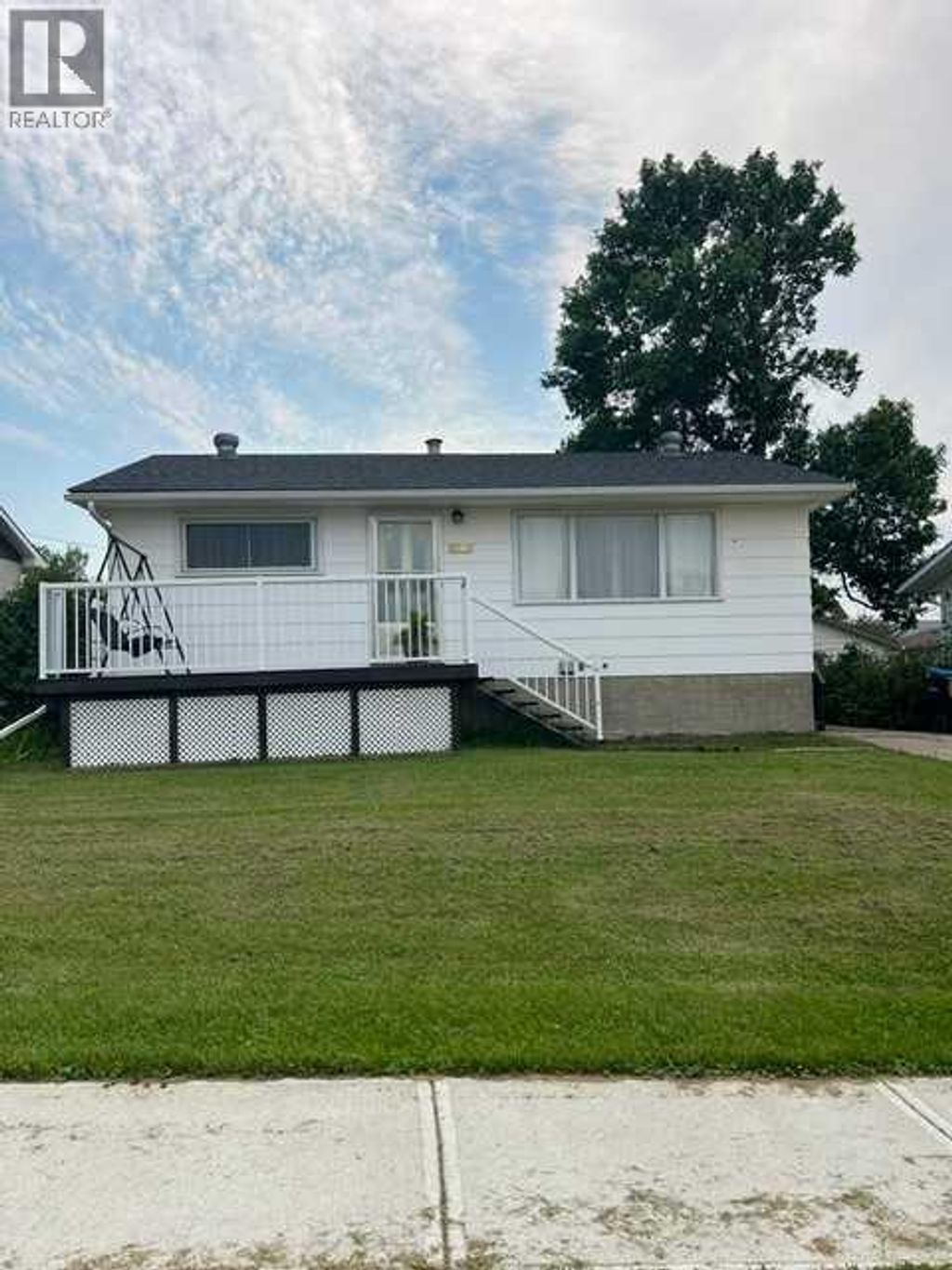 5005 47 Avenue, Mayerthorpe