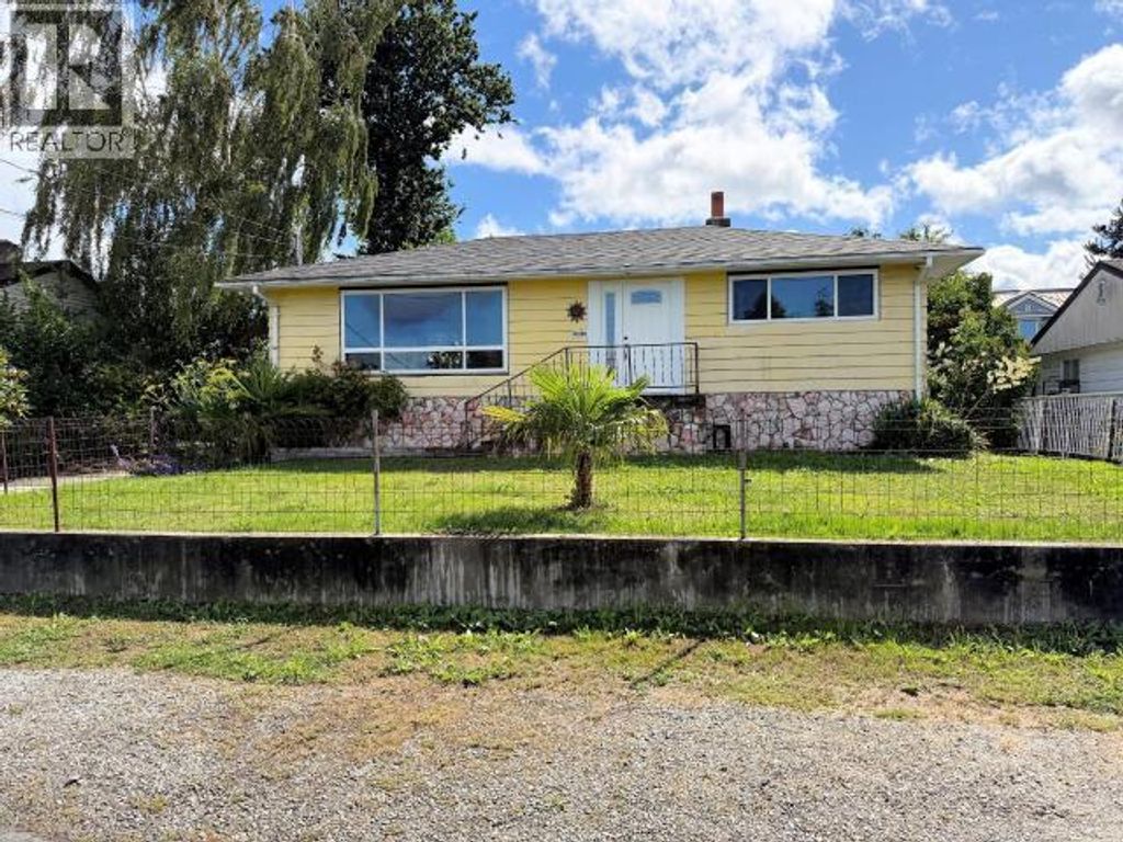 4696 Cascade Place, Powell River